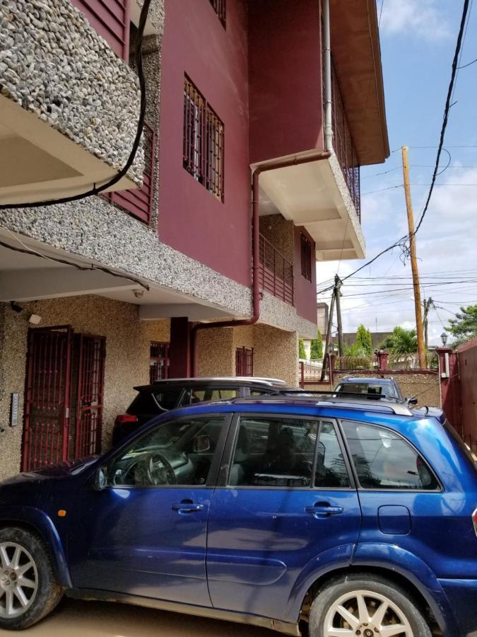 Stone House - Makepe, Douala Aparthotel Exteriör bild