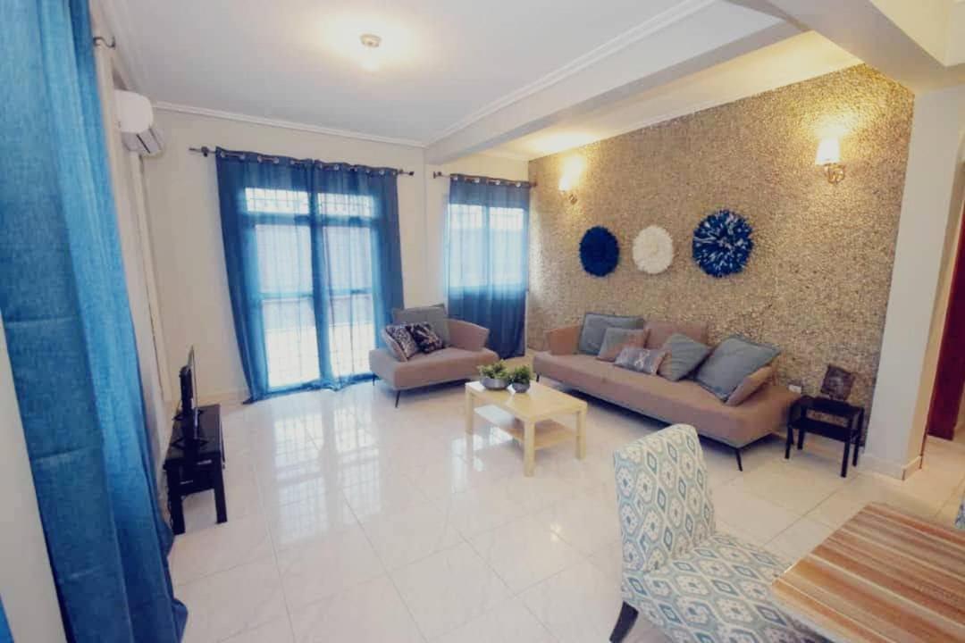 Stone House - Makepe, Douala Aparthotel Exteriör bild