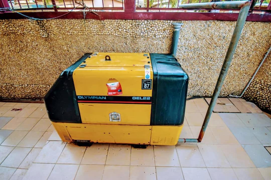 Stone House - Makepe, Douala Aparthotel Exteriör bild